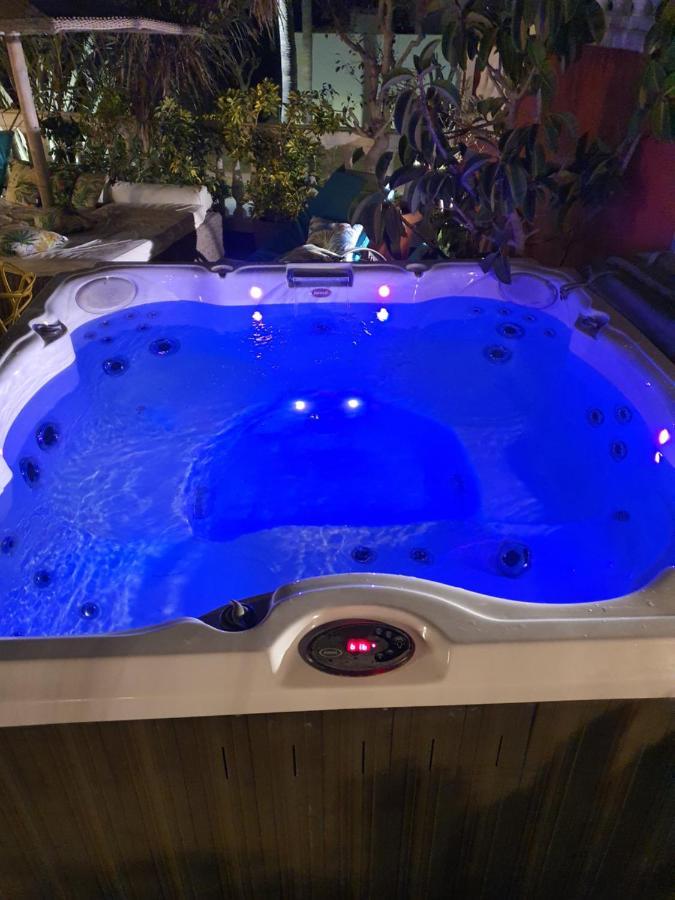 Majestic Villa By The Beach Heated Private Pool & Jacuzzi Benalmádena Zewnętrze zdjęcie